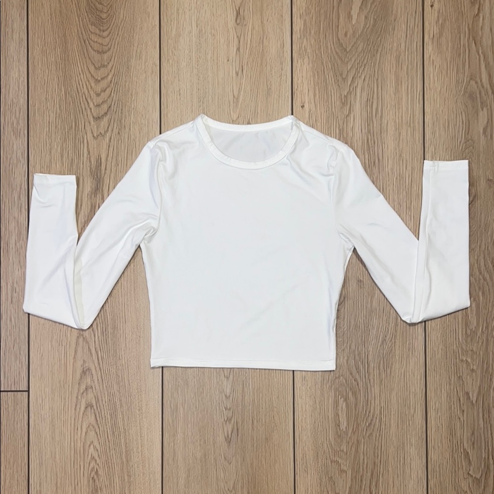 🛍️ - 3 for $25 🛍️ - EUC - SHEIN White Crop Fitted Long Sleeve Top